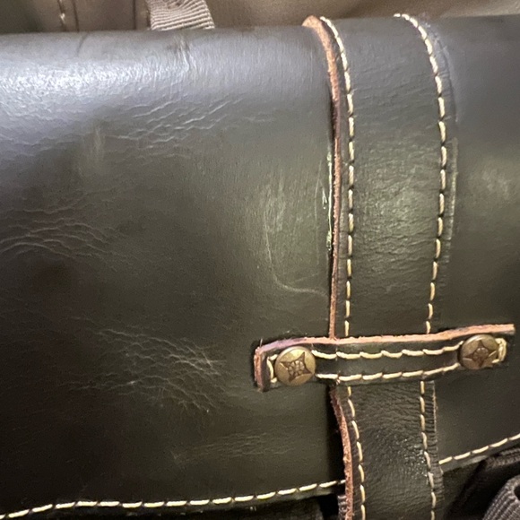 National Geographic Africa, probably, camera & laptop backpack. DSLR mirrorless - Picture 15 of 16